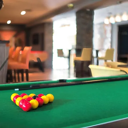 Otel Kyriad Prestige Mulhouse - Basel 4*