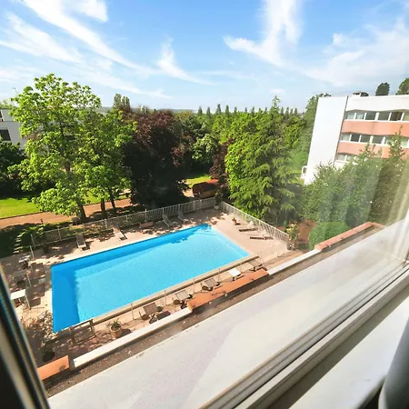 Kyriad Prestige Mulhouse - Basel 소세임