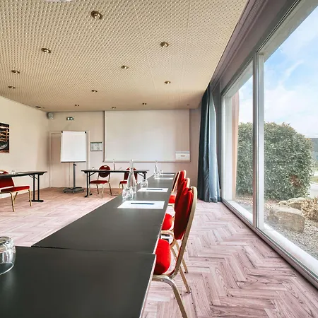 Kyriad Prestige Mulhouse - Basel 호텔 소세임